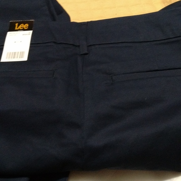 New Lee straight leg casual work navy blue stretch mid rise pants, size 12 M - Picture 7 of 8